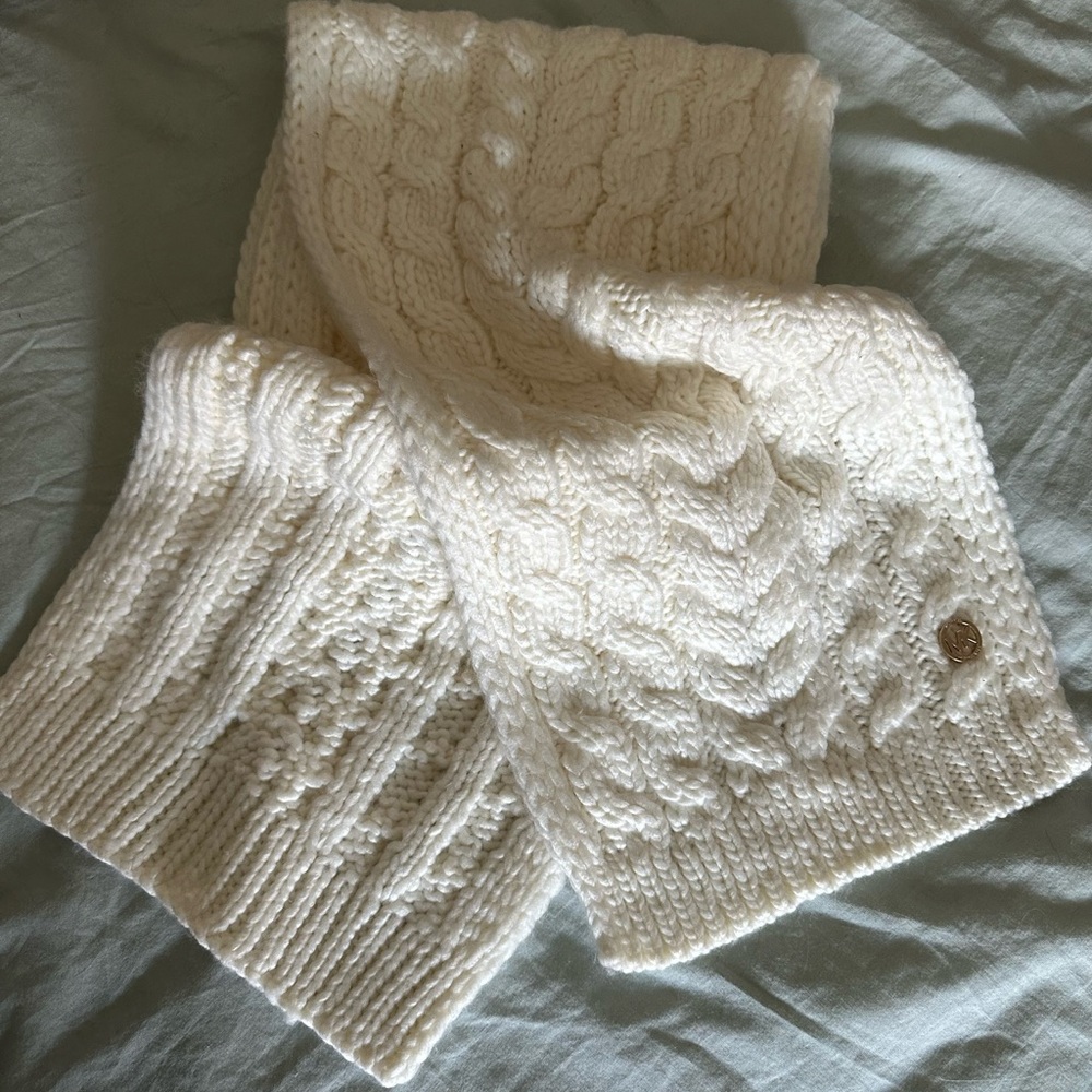 Cozy Cream Cable Knit Michael Kors Scarf